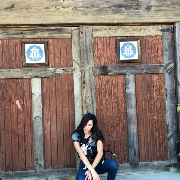 Meet your Posher, Mikha - Picture 4 of 6